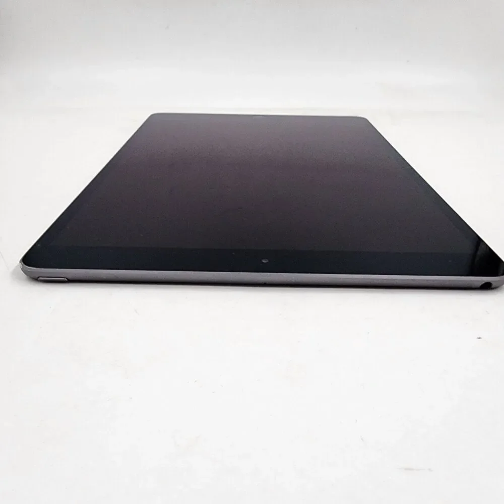 Apple - iPad Air 10.5 Inch (3rd Generation) with Wi-Fi - 64GB Space Gray